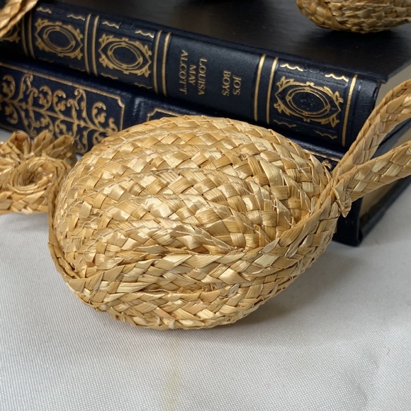 Set of 5 vintage straw chicken shaped Easter Egg egg cups / holders / cozy - Picture 11 of 14